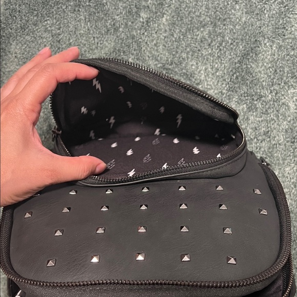 Rad Rev Matte Black mini backpack - Picture 7 of 10